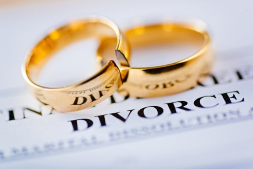 divorce lawyer